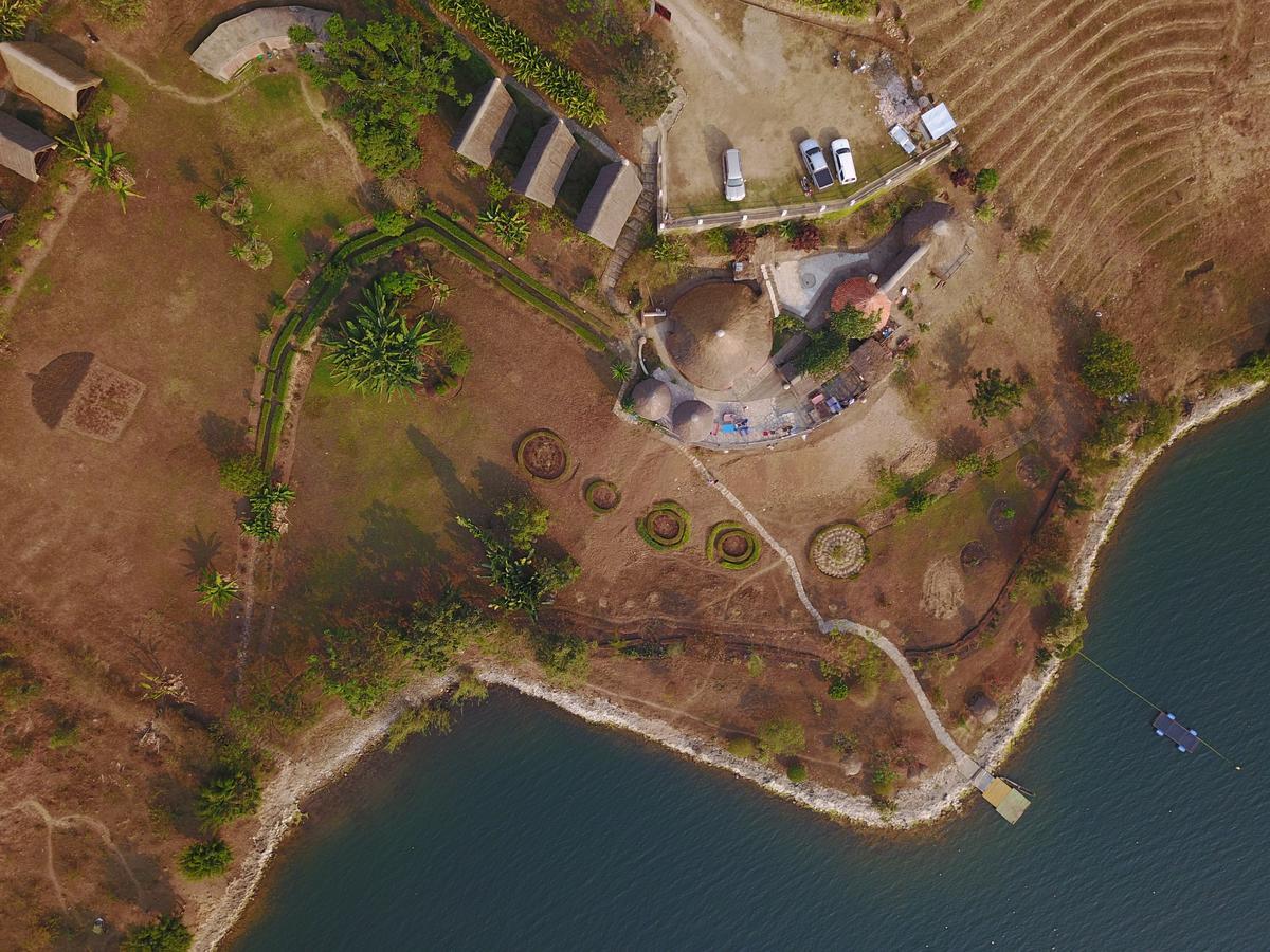 Rwiza Village Gitesi Екстер'єр фото